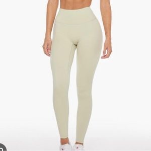 Isabelle Mathers x CSB Freedom Leggings in Chai